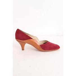 Salvatore Ferragamo-Suede heels-Dark red