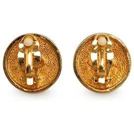 Chanel-Boucles d'oreilles à clip matelassées CC dorées Chanel-Doré