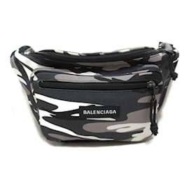 Balenciaga-Sac ceinture Explorer en nylon imprimé camouflage 482389-Noir