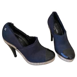 Chanel-Heels-Navy blue