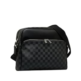 Louis Vuitton-Black Louis Vuitton Damier Graphite Dayton Reporter MM Crossbody Bag-Black