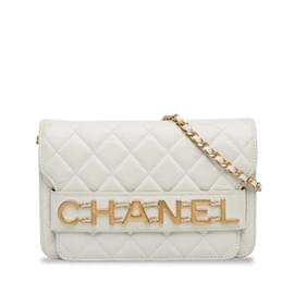 Chanel-Carteira Chanel Encadeada Branca em Bolsa Crossbody com Corrente-Branco