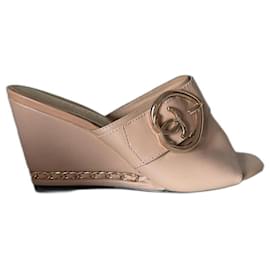 Chanel-Wedges Maultiere-Beige