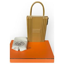 Hermès-Hermes Kelly Chain Lock Bag-Golden
