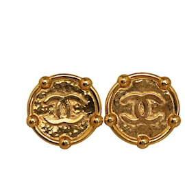 Chanel-Chanel Gold CC Clip On Earrings-Golden
