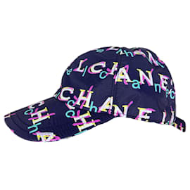 Chanel-Gorra con grafiti y logo CC-Negro
