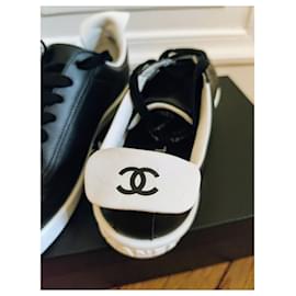 Chanel-Chanel black leather sneakers-Black,White