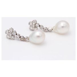 Autre Marque Boucles d'oreilles avec perle australienne et diamants Blanc