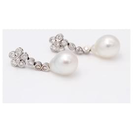Autre Marque-Earrings with Australian Pearl and Diamonds-White