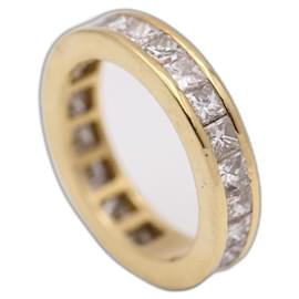 Autre Marque-Gold Wedding Ring with Princess Cut Diamonds-Golden