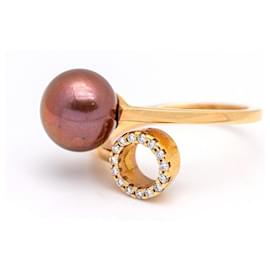 Autre Marque-Ring with Diamonds and Pearls.-Golden