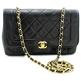 Chanel-CHANEL Bolsa de ombro vintage com corrente média em pele de cordeiro preta acolchoada-Preto