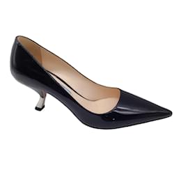 Prada-Zapatos de tacón de charol negro con punta en punta de Prada-Negro