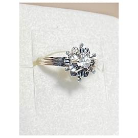 Autre Marque-Old solitaire ring in white gold 18 carats set with zirconium oxide-Silvery