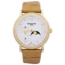 Montre Patek Philippe "Calatrava Moon Phase" or jaune, nacre, diamants, cuir. Autre