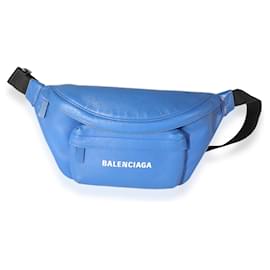 Balenciaga-Balenciaga Sac ceinture en cuir bleu Everyday Logo-Bleu
