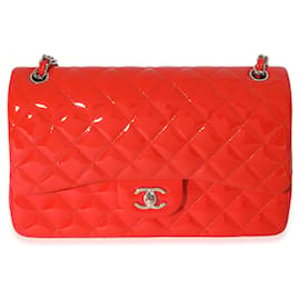 Chanel-Chanel Rote gesteppte Jumbo-gefütterte Flap-Tasche aus Lackleder-Rot