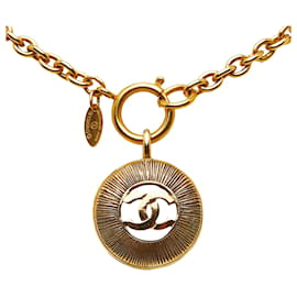 Chanel-Chanel Gold CC Round Pendant Necklace-Golden