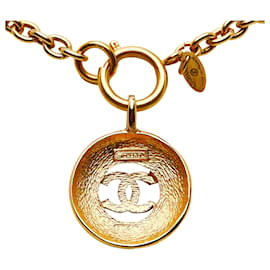 Chanel-Chanel Gold CC Round Pendant Necklace-Golden