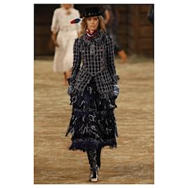 Chanel-10K$ Nuova Parigi / Giacca in tweed con bottoni gioiello di Dallas-Blu navy
