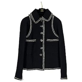 Chanel-Neue schwarze Tweed-Jacke mit CC-Knöpfen-Schwarz