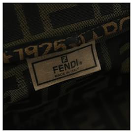 Fendi-Bolsa cosmética FENDI Zucca Canvas Vanity Marrom Auth am5439-Marrom