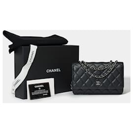 Chanel-Carteira CHANEL em bolsa com corrente em couro preto - 101617-Preto