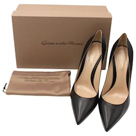 Gianvito Rossi-Gianvito Rossi Gianvito 105 Pointed Toe Pumps in Black Leather-Black