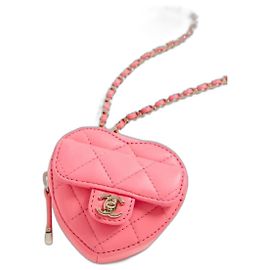Chanel MINI pochette cœur en cuir rose Rose