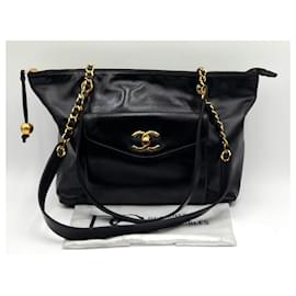 Chanel-Chanel Jumbo Shopping Tote with Gold Hardware-Black
