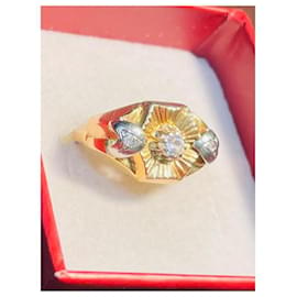 Autre Marque-Alter Ring aus Gelb- und Weißgold 18 Karat mit eingestellt 3 Weiße Steine.-Silber,Golden