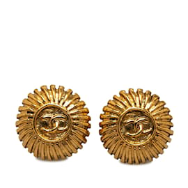 Chanel-Gold Chanel CC Clip On Earrings-Golden