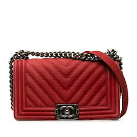 Chanel-Red Chanel Medium Suede Chevron Boy Flap Crossbody Bag-Red
