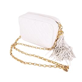 Chanel-Bolsa Crossbody Chanel CC Branca em Pele de Cordeiro com Borla-Branco