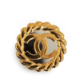 Chanel-Broche redondo Chanel CC de oro-Dorado