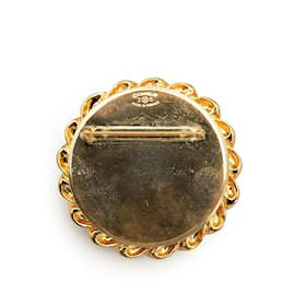Chanel-Gold Chanel CC Round Brooch-Golden