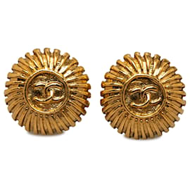 Chanel-Chanel Gold CC Clip On Earrings-Golden