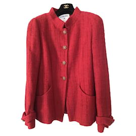 Chanel-Chaqueta de tweed roja con botones joya CC-Roja