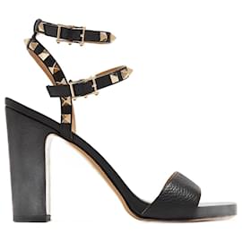 Valentino Garavani-Valentino Rockstud Ankle Strap Sandals in Black Leather -Black