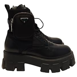 Prada-Prada Monolith boots in black leather and nylon-Black