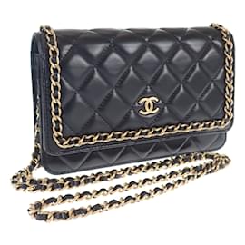 Chanel-Corrente acolchoada CC em torno da carteira na corrente AP0674-Preto