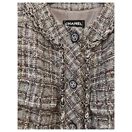 Chanel-11Veste en tweed à bordure en maillons de chaîne K$-Multicolore