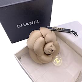 Chanel-Broche Chanel-Beige