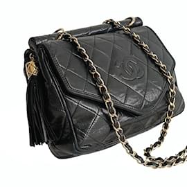 Chanel-Chanel Chanel camera shoulder bag with fringe in black matelassé leather-Black