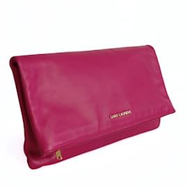 Saint Laurent-Saint Laurent Saint Laurent maxi clutch bag in fuchsia leather with golden metal inserts-Pink