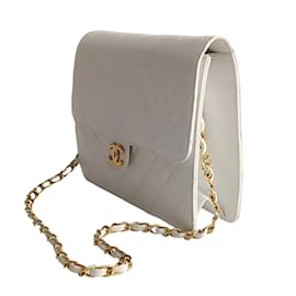 Chanel-Chanel Chanel Classic Matelassé shoulder bag in white leather-White