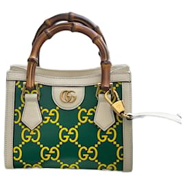 Gucci-GUCCI  Handbags T.  leather-Green