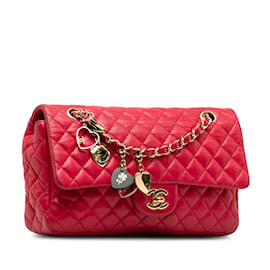 Chanel-Chanel vermelho médio em pele de cordeiro com pingente de coração de dia dos namorados bolsa de ombro com aba única-Vermelho