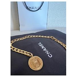 Chanel-Medaillonkette-Golden