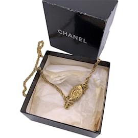 Chanel-Vintage 1970s Gold Metal Long Oval Medallion Necklace-Golden